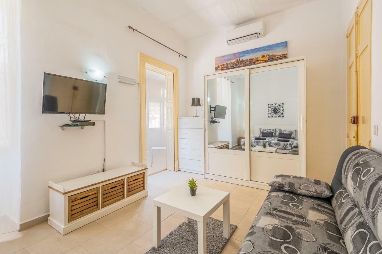 Traditional Maltese Townhouse 호텔 슬리에마 외부 사진