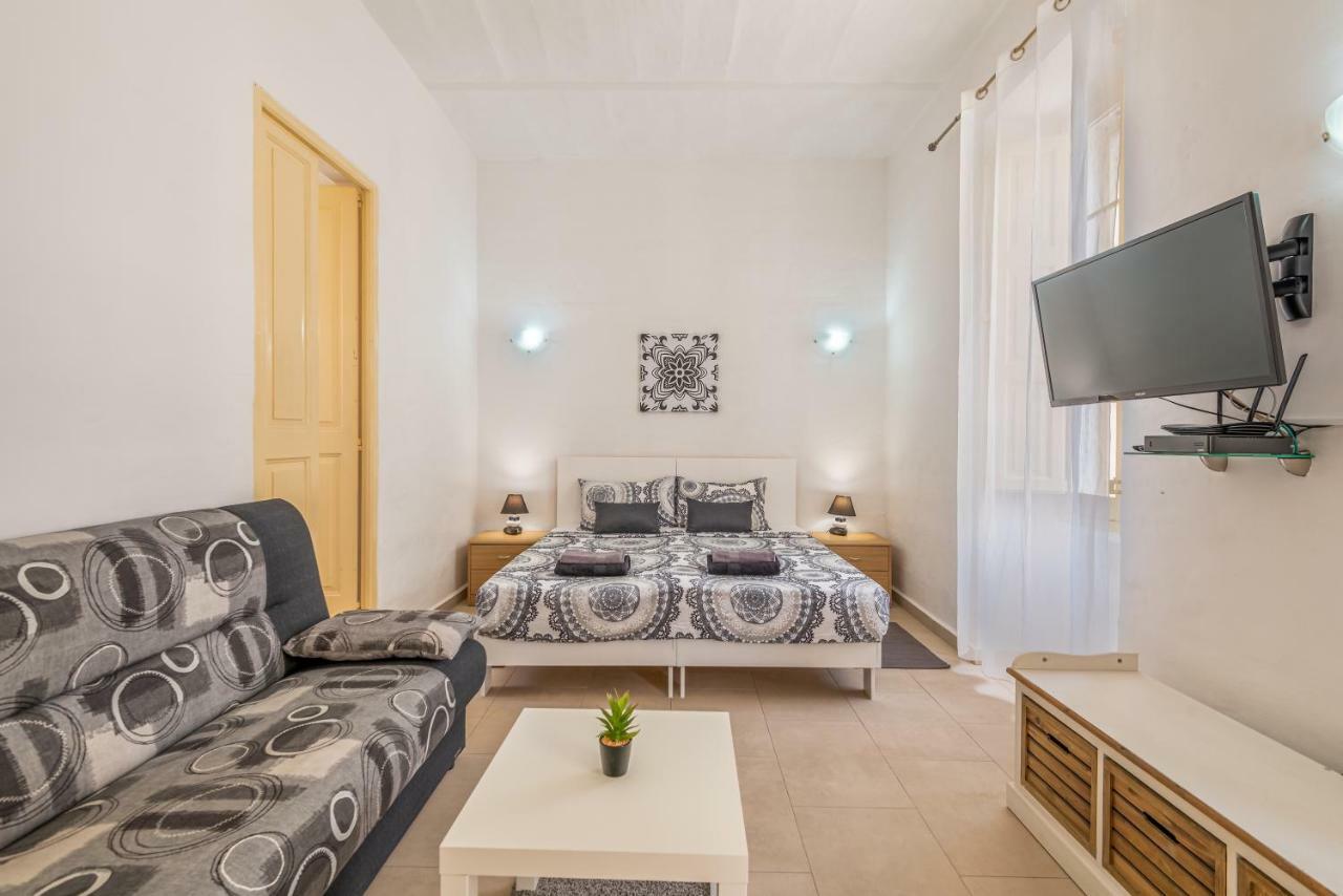 Traditional Maltese Townhouse 호텔 슬리에마 외부 사진