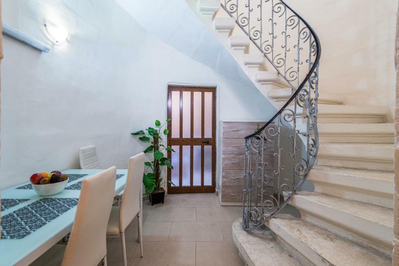 Traditional Maltese Townhouse 호텔 슬리에마 외부 사진
