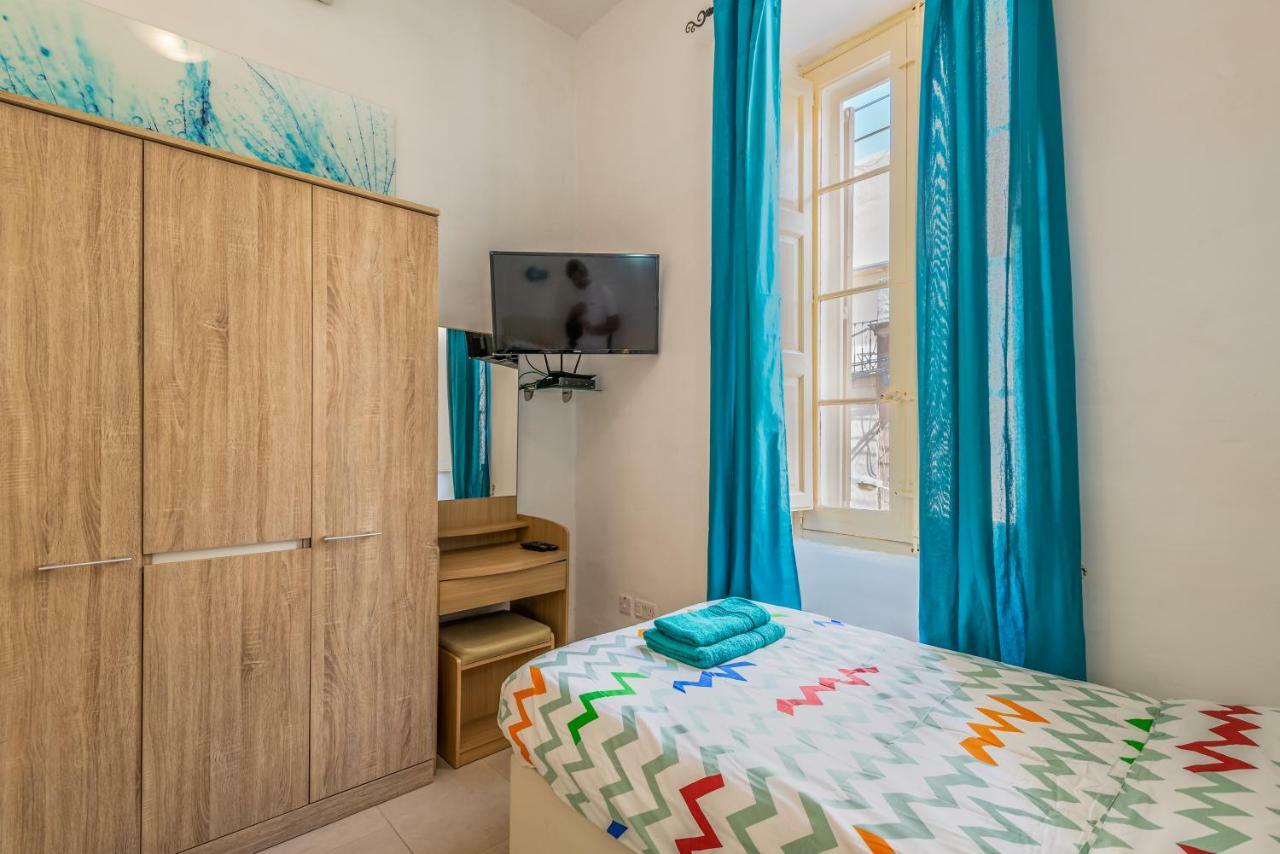 Traditional Maltese Townhouse 호텔 슬리에마 외부 사진
